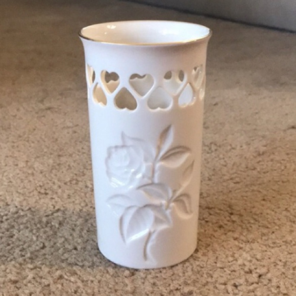 LENOX Pierced Heart China Vase *Embossed Rose*